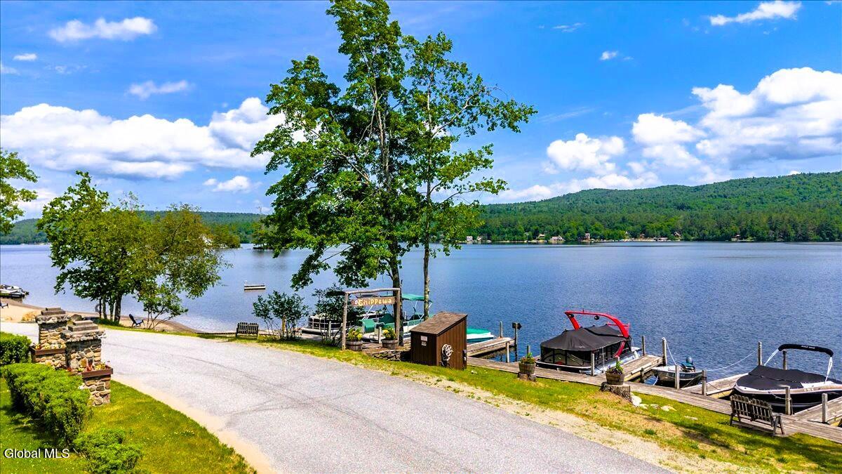 9 Chippewa Loop Brant Lake NY 12815