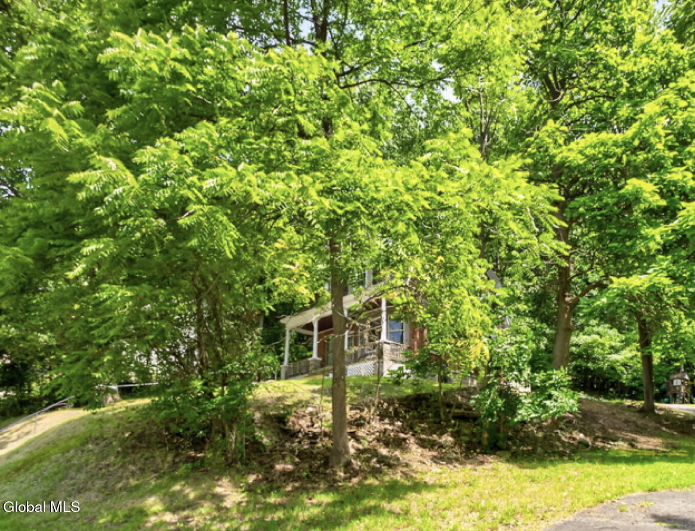17 Northampton Road Amsterdam NY 12010