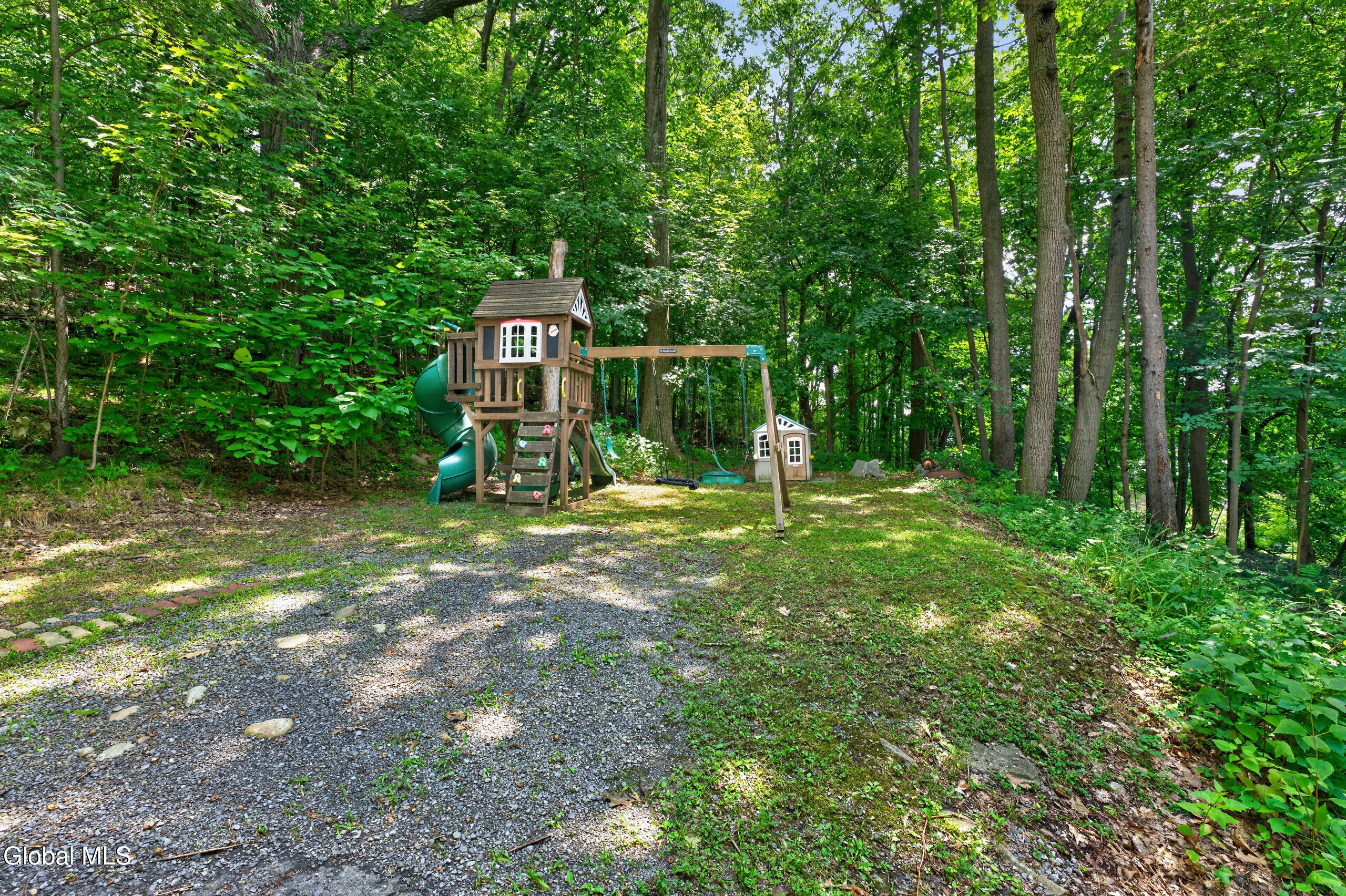17 Northampton Road Amsterdam NY 12010