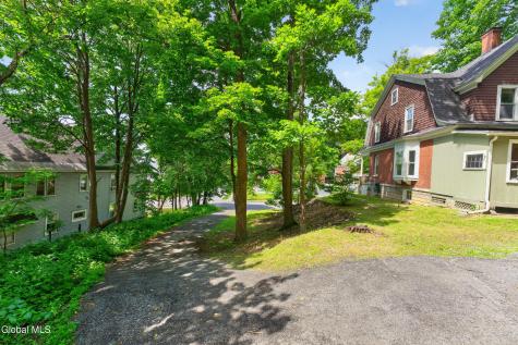 17 Northampton Road Amsterdam NY 12010