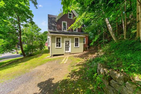 17 Northampton Road Amsterdam NY 12010