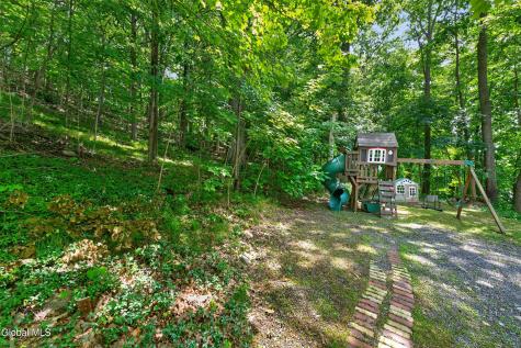 17 Northampton Road Amsterdam NY 12010