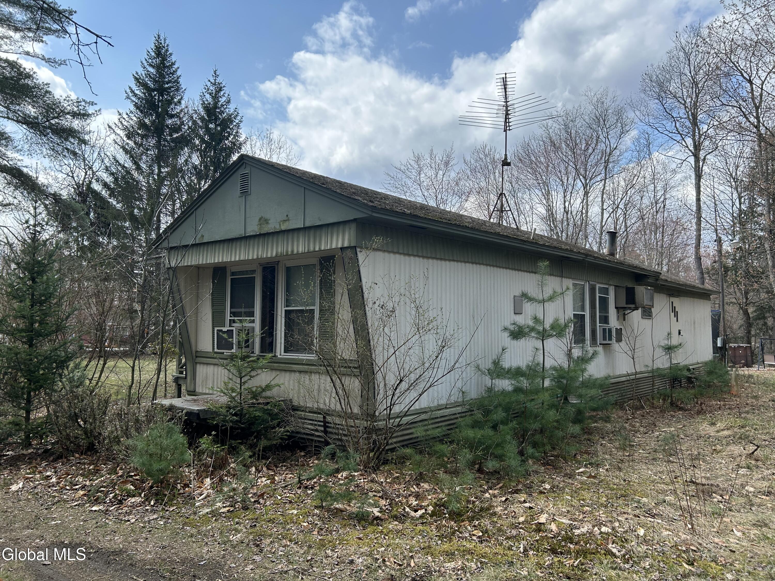 147 Lampman Road Broadalbin NY 12025