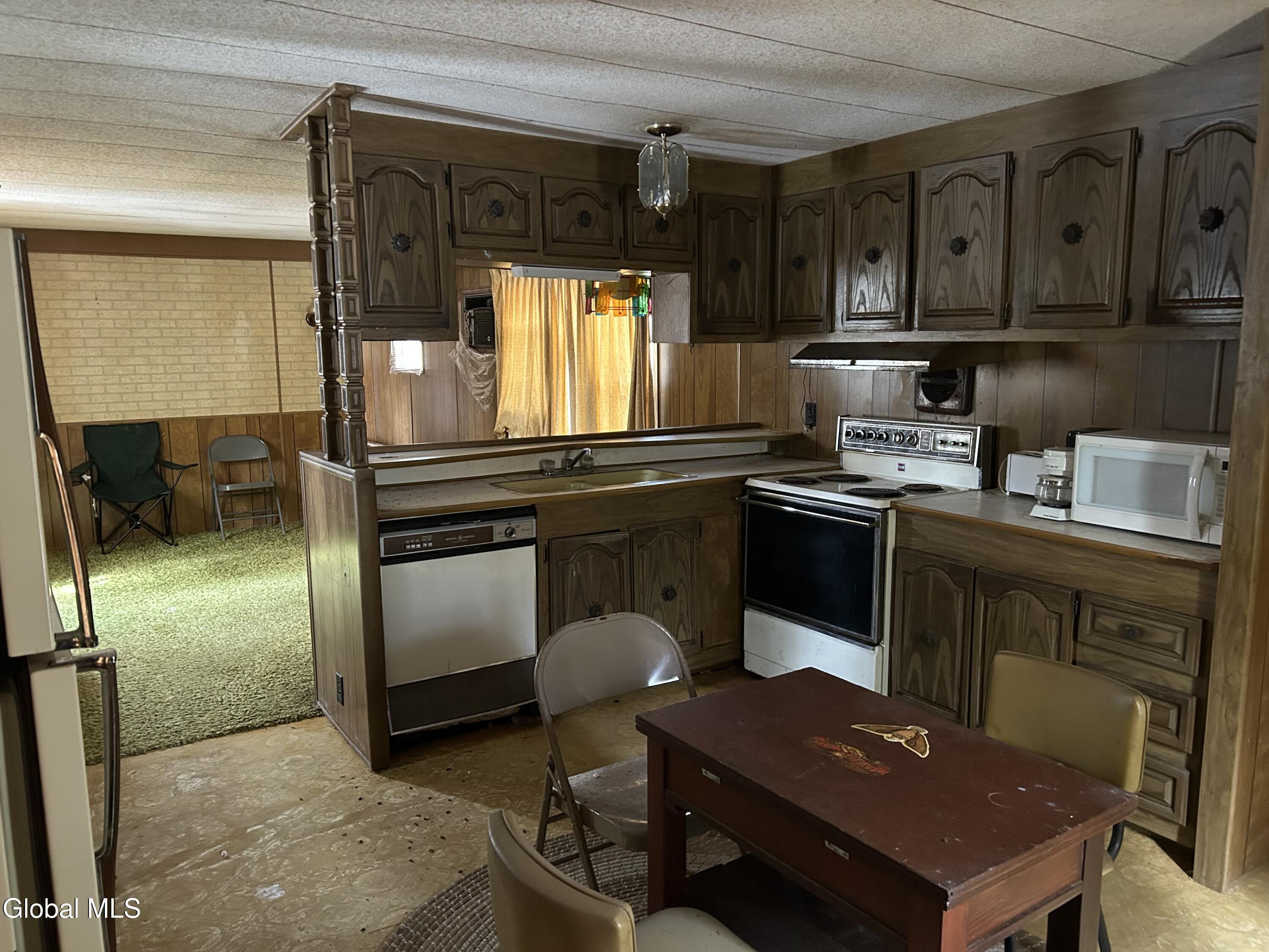 147 Lampman Road Broadalbin NY 12025