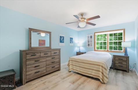 83 Woodside Drive Albany NY 12208