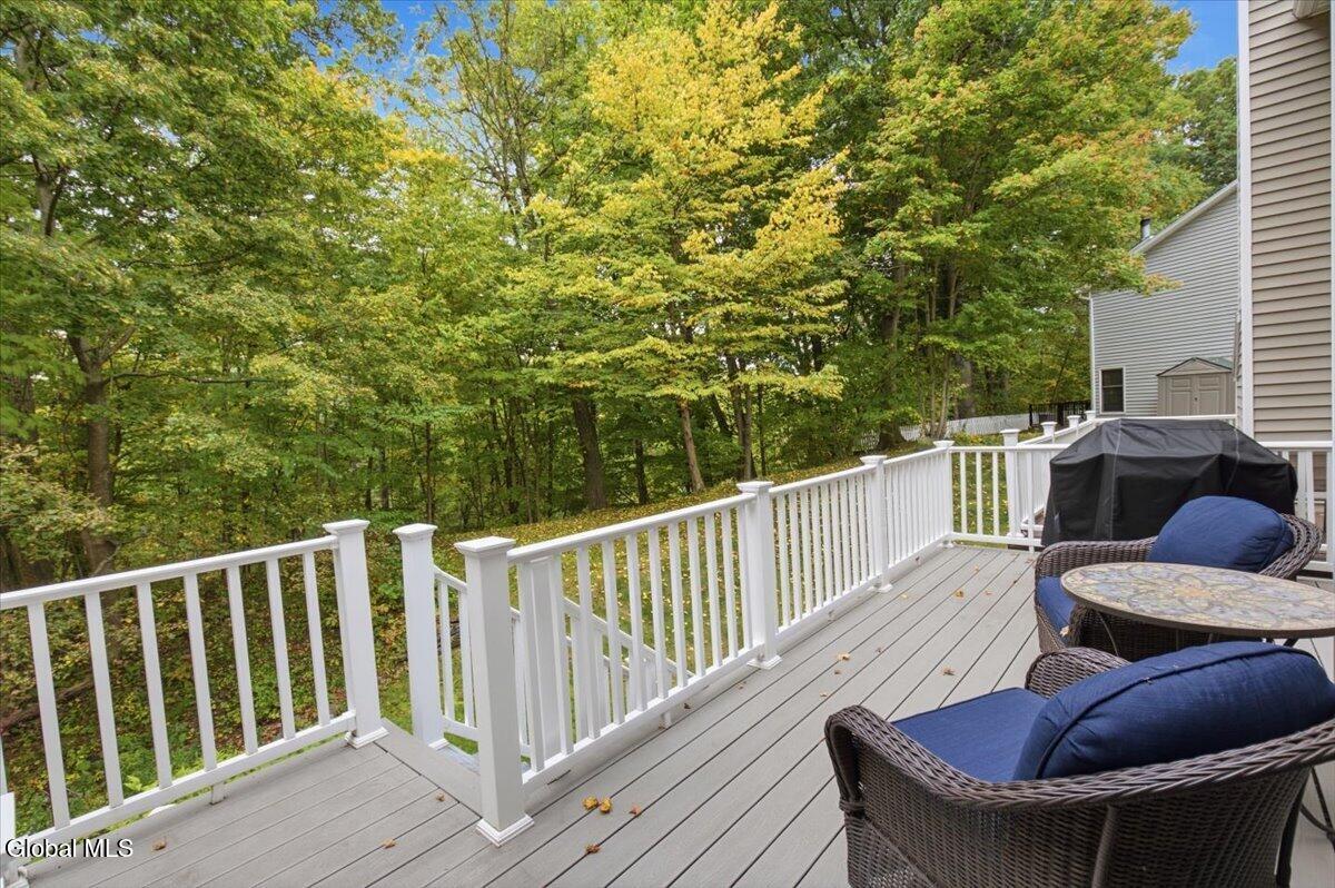 83 Woodside Drive Albany NY 12208