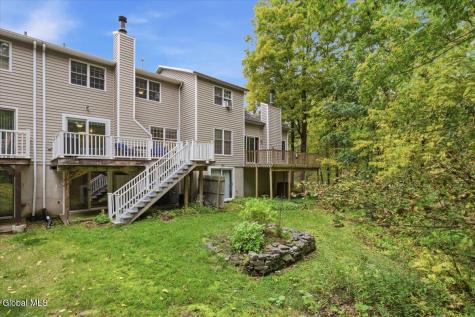 83 Woodside Drive Albany NY 12208