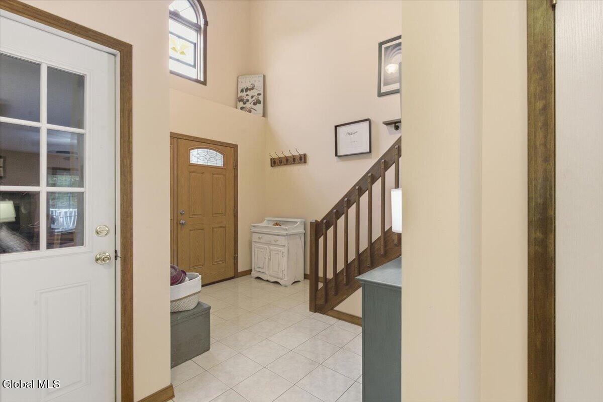 83 Woodside Drive Albany NY 12208