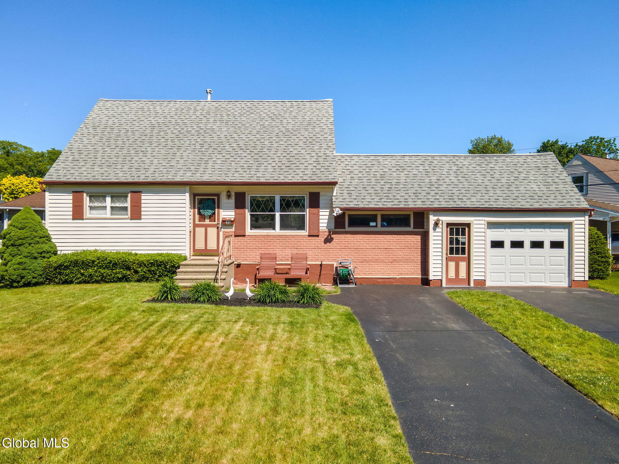 10 Tanglewood Road Albany NY 12205