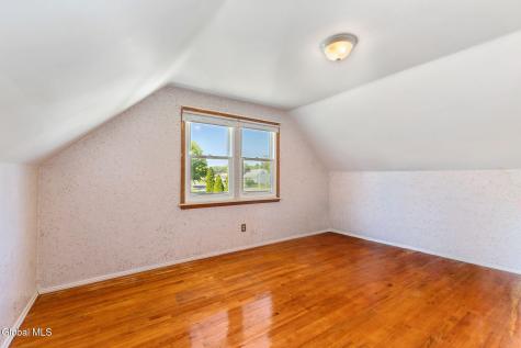 10 Tanglewood Road Albany NY 12205