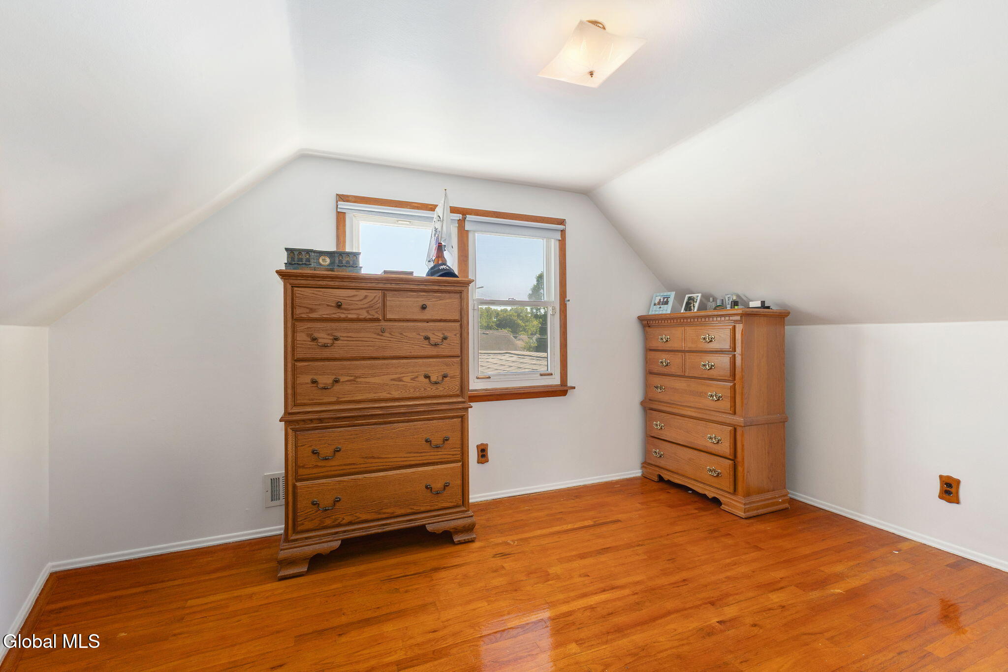 10 Tanglewood Road Albany NY 12205