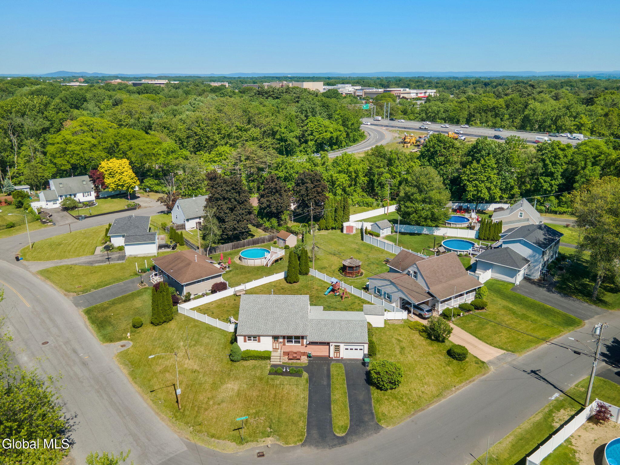10 Tanglewood Road Albany NY 12205