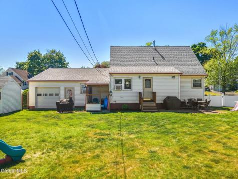 10 Tanglewood Road Albany NY 12205
