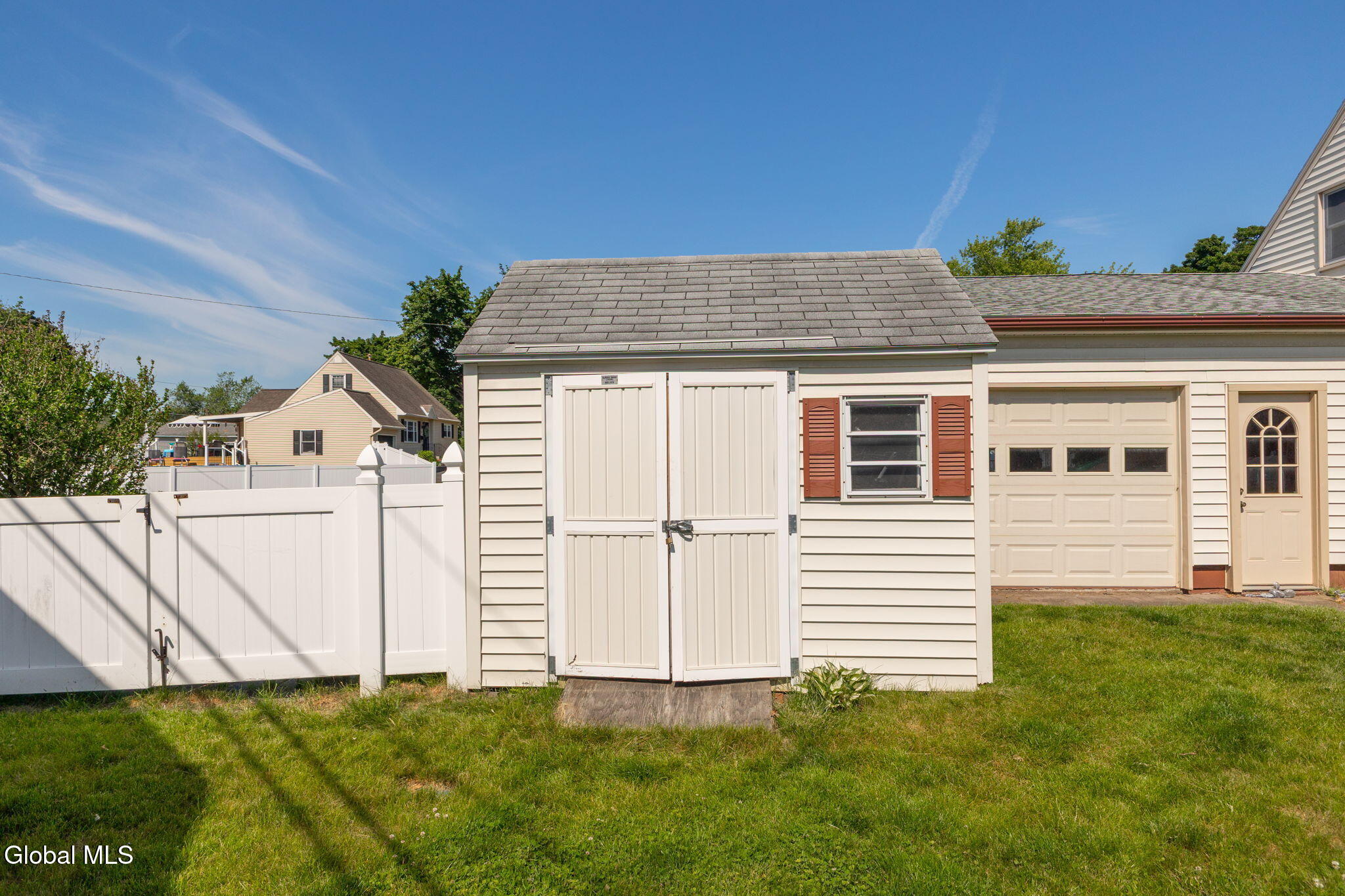 10 Tanglewood Road Albany NY 12205