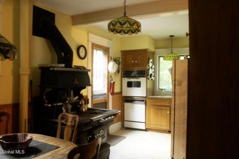 18 Tennis Court Hill Ticonderoga NY 12883