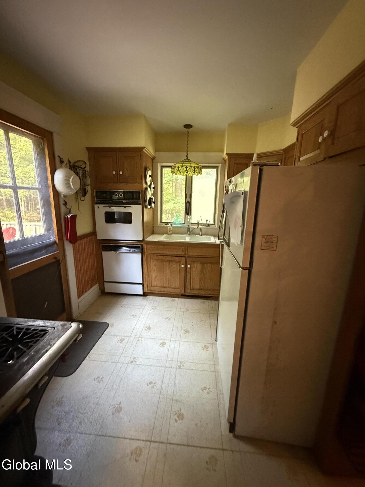 18 Tennis Court Hill Ticonderoga NY 12883
