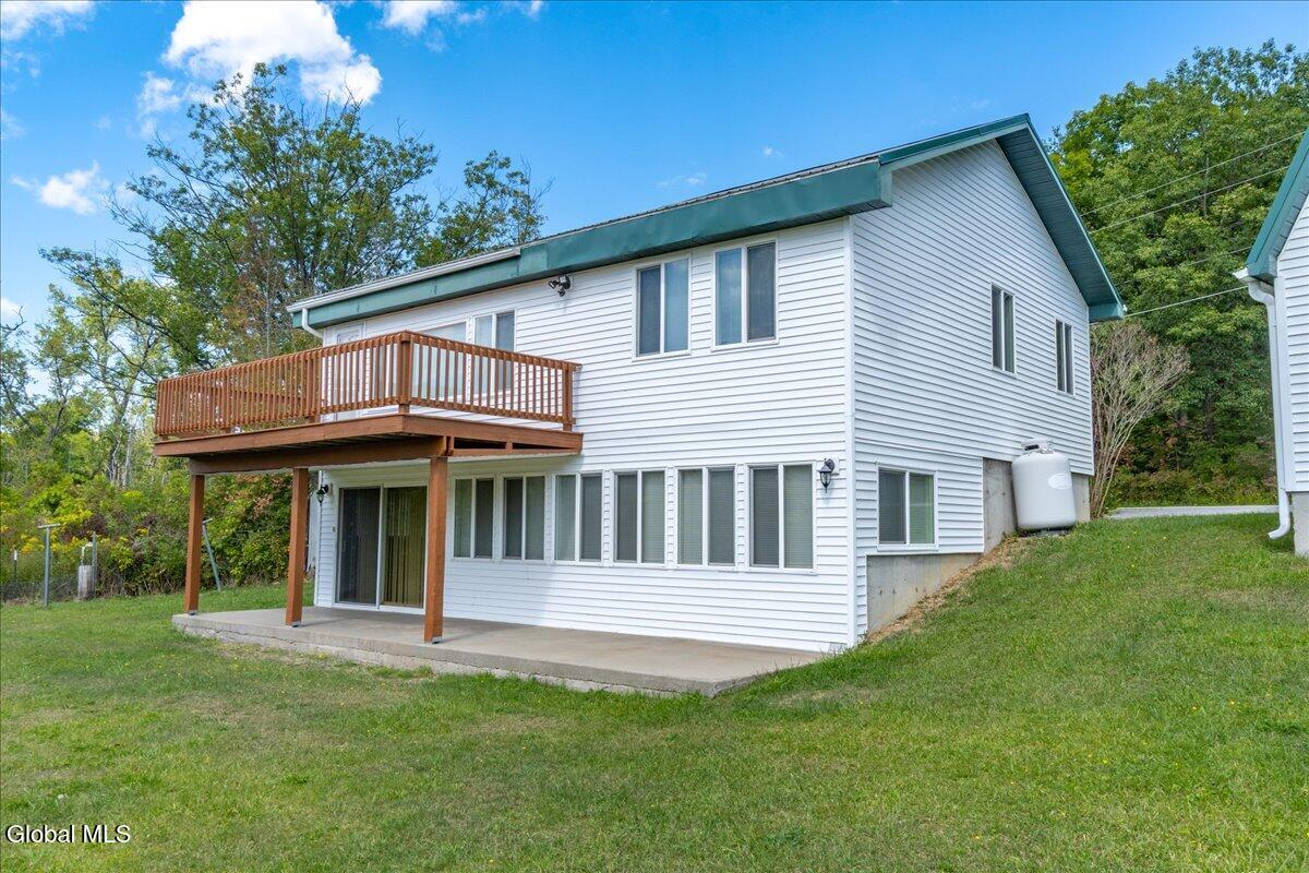 24 E Shore Drive East Berne NY 12059