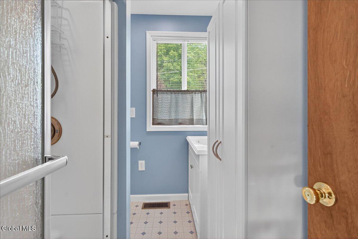 24 E Shore Drive East Berne NY 12059