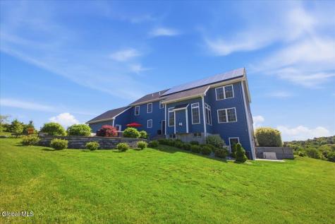 28 Park Ridge Drive East Greenbush NY 12061