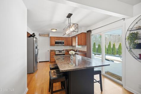 4 Kings Mill Court Colonie NY 12205