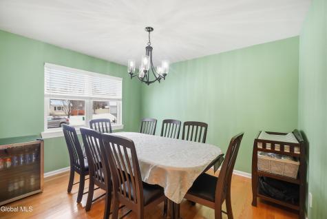 4 Kings Mill Court Colonie NY 12205