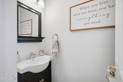 4 Kings Mill Court Colonie NY 12205