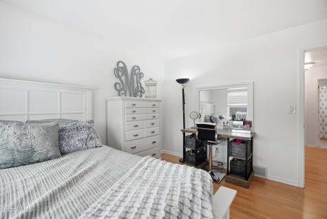 4 Kings Mill Court Colonie NY 12205