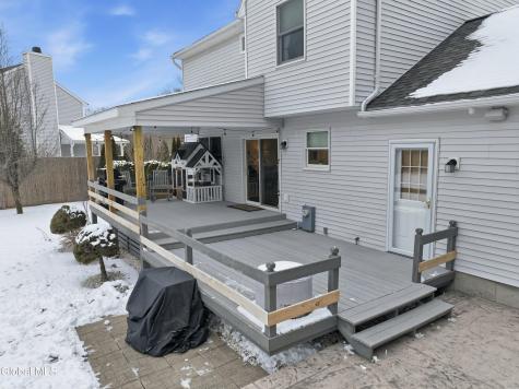 4 Kings Mill Court Colonie NY 12205