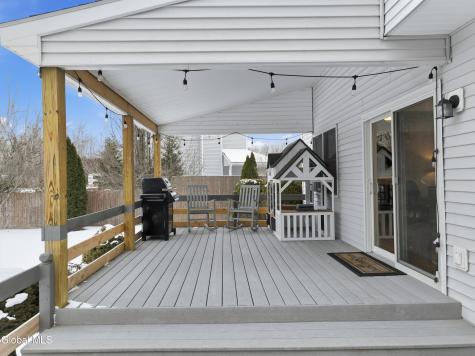 4 Kings Mill Court Colonie NY 12205