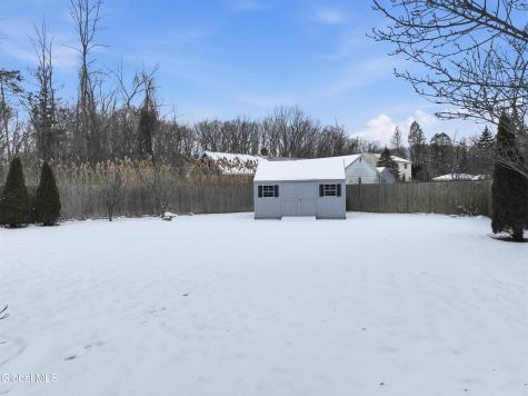 4 Kings Mill Court Colonie NY 12205