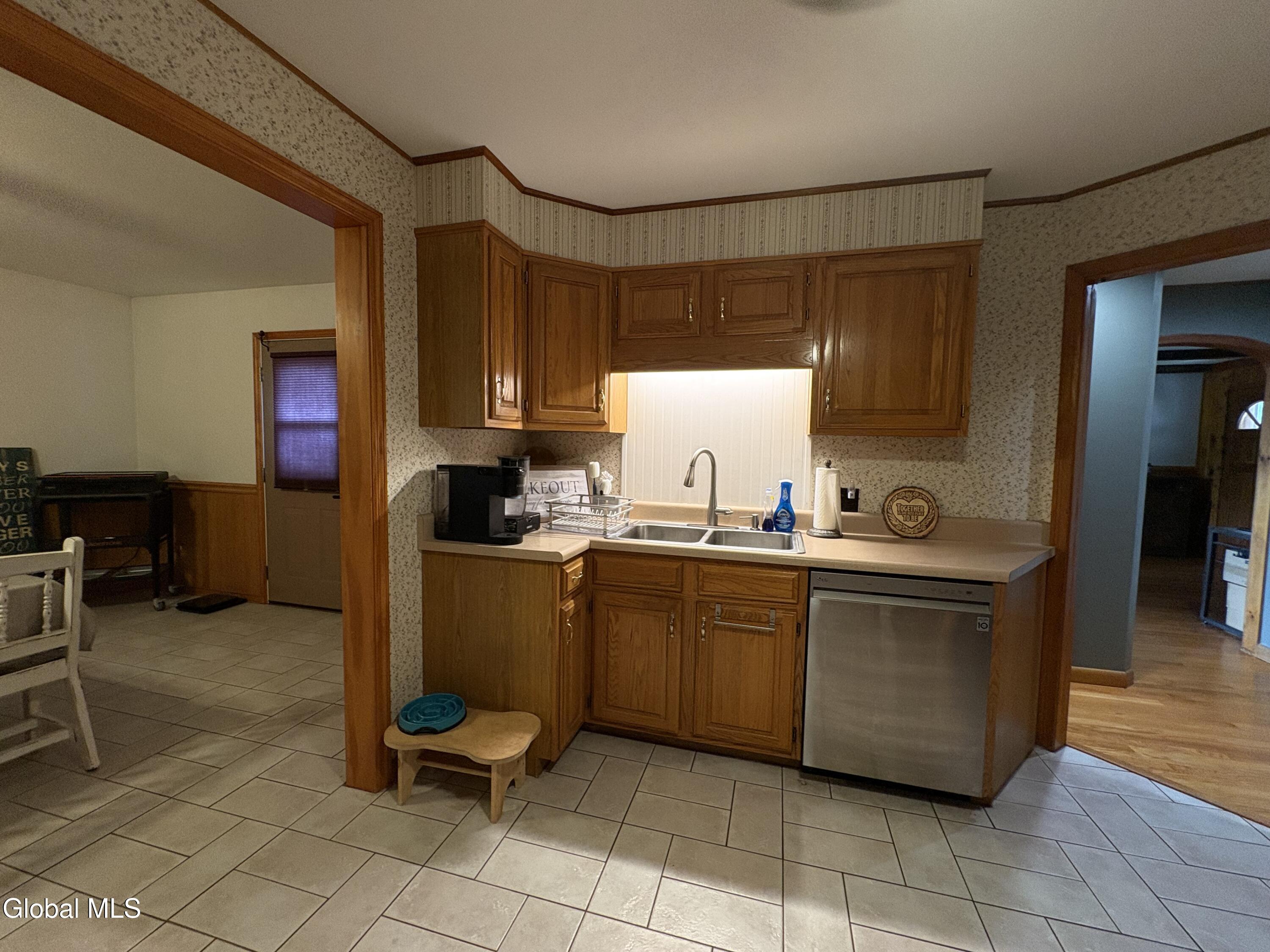 2714 Center Road Moriah NY 12960