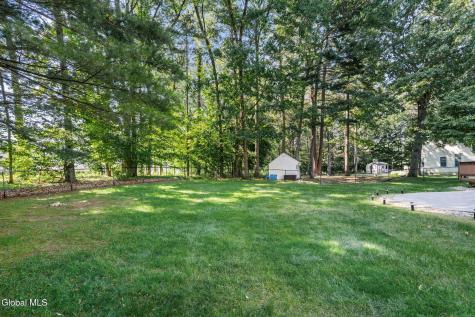22 Parkside Trail Ballston Lake NY 12019