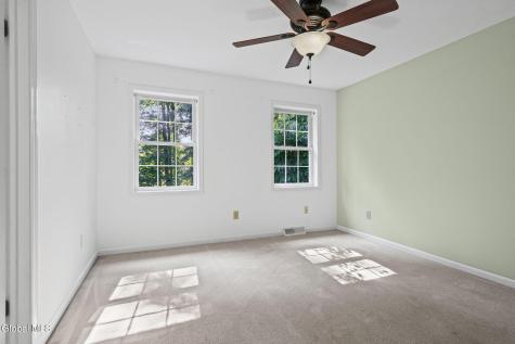 22 Parkside Trail Ballston Lake NY 12019