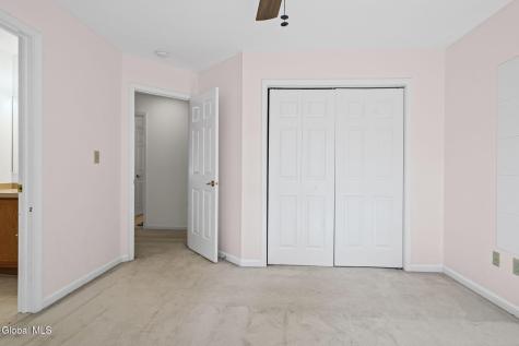 22 Parkside Trail Ballston Lake NY 12019