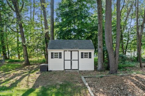 22 Parkside Trail Ballston Lake NY 12019