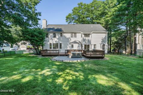 22 Parkside Trail Ballston Lake NY 12019