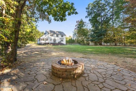 4 Oakhurst Court Clifton Park NY 12065