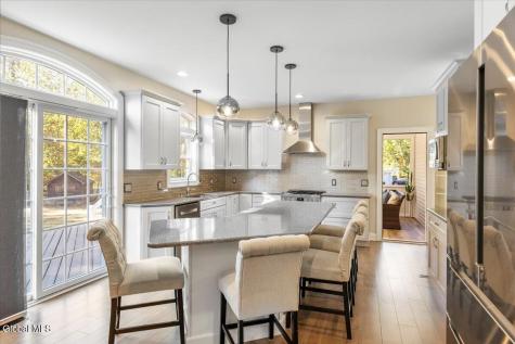 4 Oakhurst Court Clifton Park NY 12065