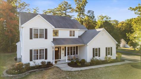 4 Oakhurst Court Clifton Park NY 12065