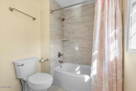 4 Oakhurst Court Clifton Park NY 12065