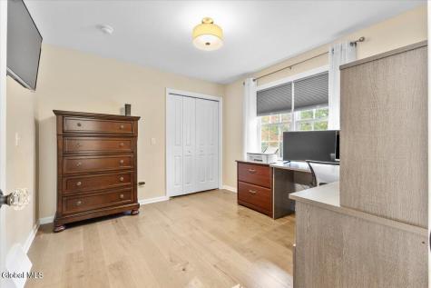 4 Oakhurst Court Clifton Park NY 12065