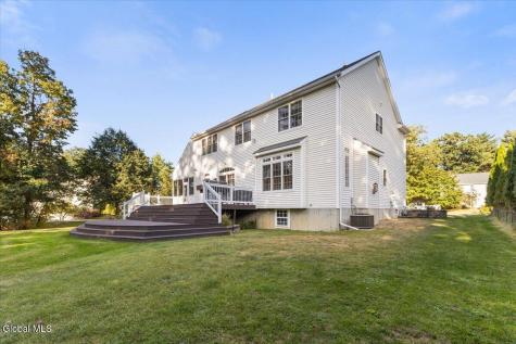 4 Oakhurst Court Clifton Park NY 12065