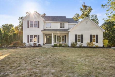 4 Oakhurst Court Clifton Park NY 12065