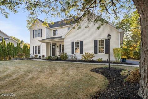 4 Oakhurst Court Clifton Park NY 12065