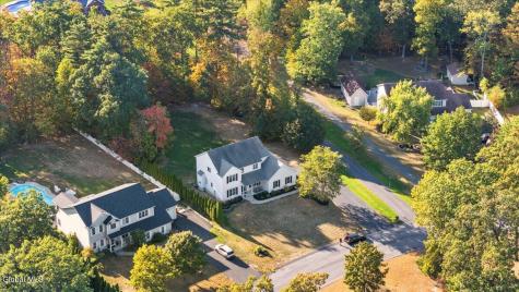 4 Oakhurst Court Clifton Park NY 12065