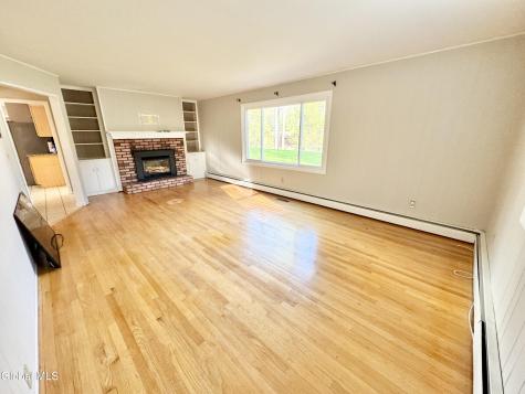 25 Shadow Wood Way Ballston Lake NY 12019