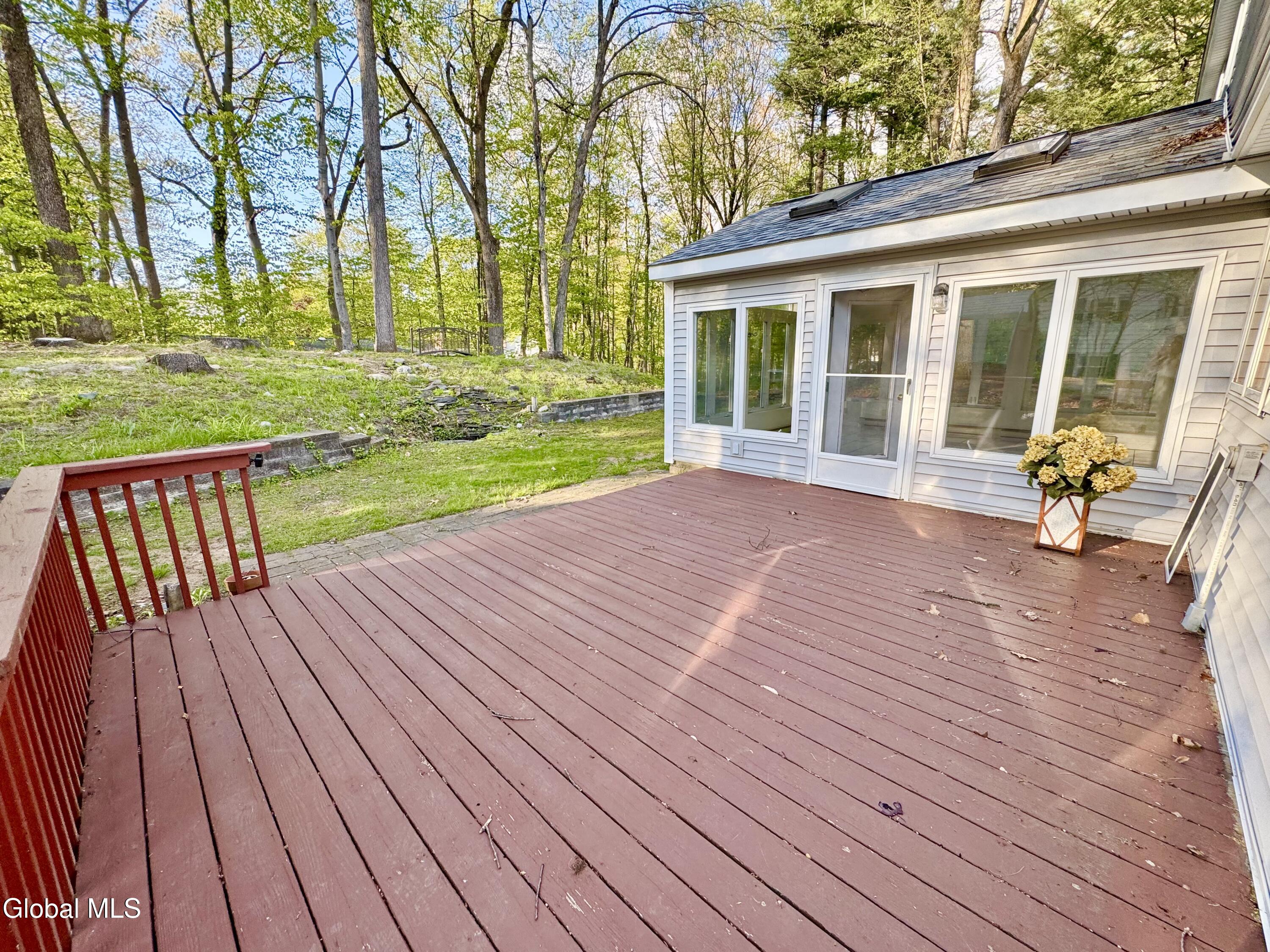 25 Shadow Wood Way Ballston Lake NY 12019