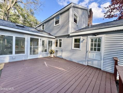 25 Shadow Wood Way Ballston Lake NY 12019