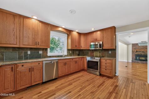 88 Oak Valley Way Queensbury NY 12804