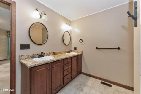 88 Oak Valley Way Queensbury NY 12804